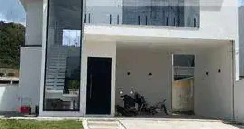 Ocean Vende: Itaipuaçu, Condomínio, Casa, 4 quartos, sendo 2 suíte, 1 no térreo, 2 varandas, quintal