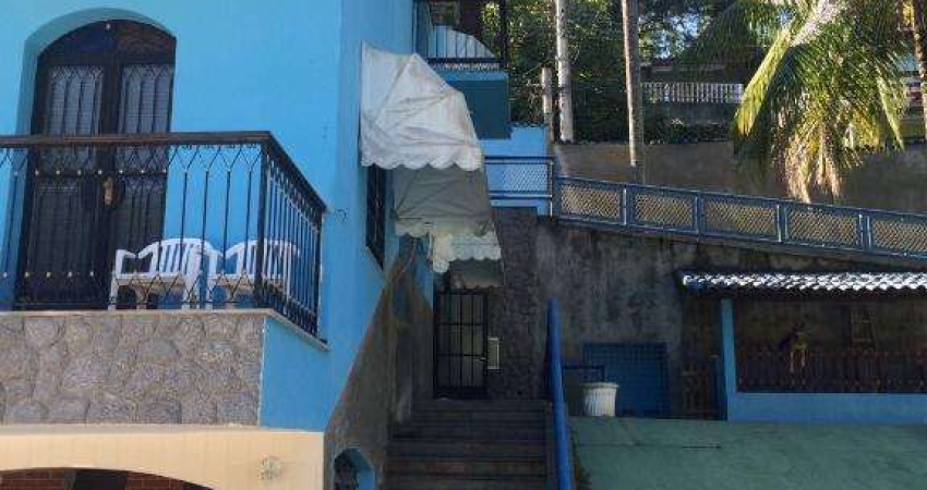Ocean Vende: Baldeador, Condomínio, Casa, 4 quartos sendo 1 suíte, piscina, 6 andares.