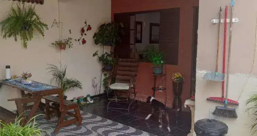 Ocean vende: Niterói, Maria Paula, pequeno condomínio, casa 3 quartos, garagem,  banheiro social.
