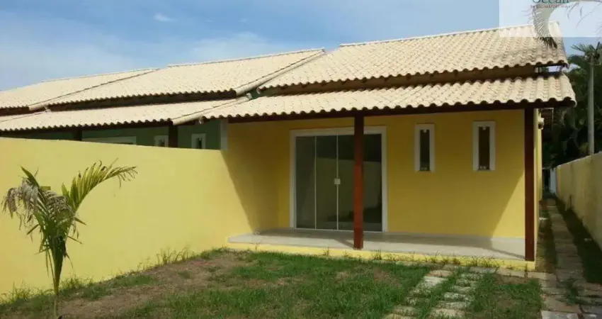 Ocean Vende: Maricá, Condado, casa 3 quartos, sendo 1 suíte, cozinha americana, quintal.