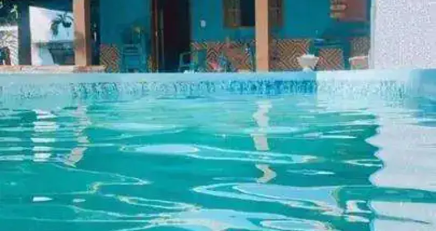 Ocean vende:  Itaocaia Valley, casa 2 quartos, varanda, piscina chuveirão, lote 800M².