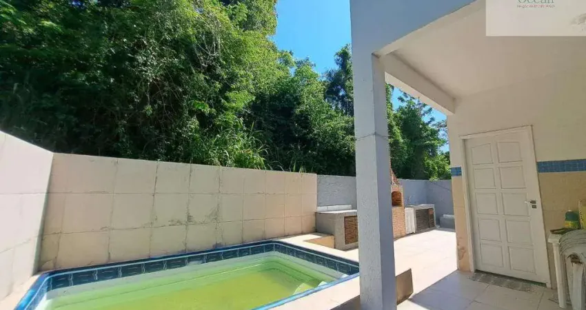 Ocean vende: Maricá, Flamengo, casa duplex 2 quartos, área de lazer, piscina, churrasqueira.