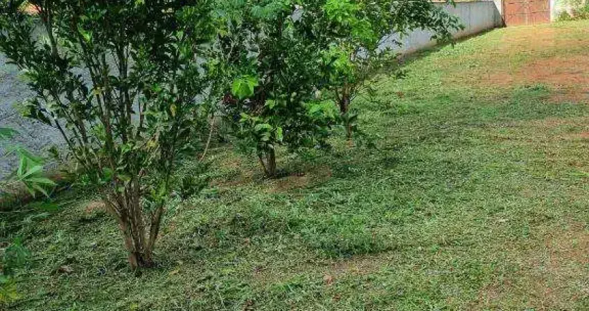 Ocean vende: Maricá, Condado, terreno plano, murado, com pequena construção.