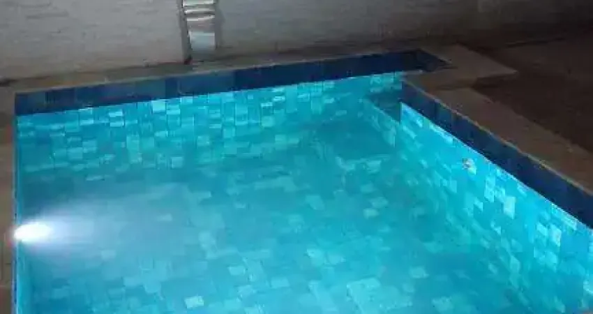 Ocean vende:  Itaipuaçu, condomínio, casa 3 quartos (2suítes), sauna, piscina, placa solar