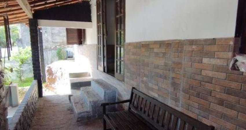 Ocean vende: Itaipu, casa 3 quartos, sendo 1 suíte + closet, terraço, terreno 600M², varanda
