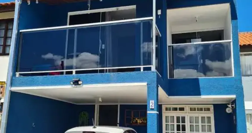 Lindo sobrado à venda em SJPinhais/Bairro Afonso Pena R$620 mil