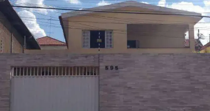 Casa com 3 dormitórios à venda, 250 m² por R$ 470.000,00 - Palmeira - Campina Grande/PB