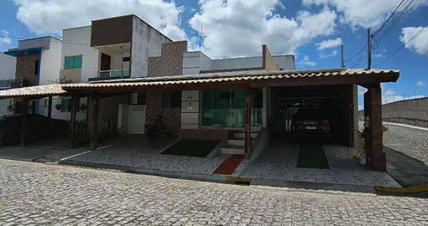 Casa no Serraville com 3 dormitórios à venda, 200 m² por R$ 630.000 - Malvinas - Campina Grande/PB