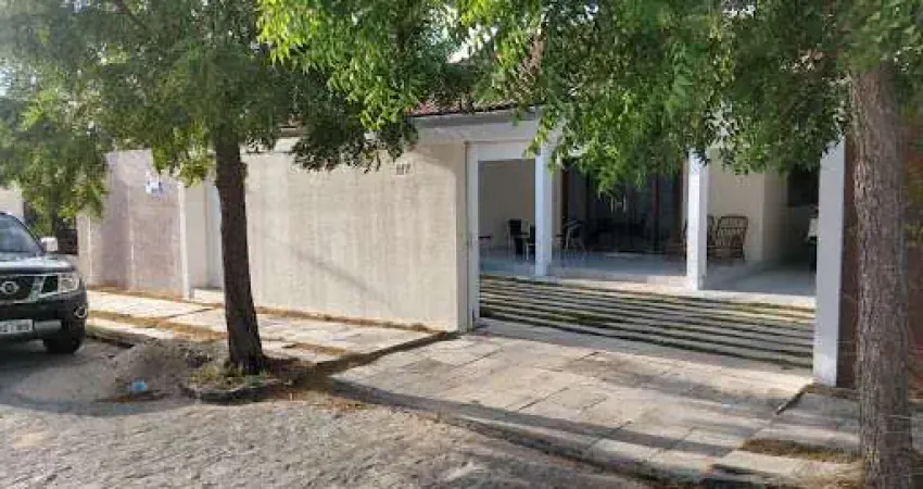 Casa com 4 dormitórios à venda, 426 m² por R$ 749.000,00 - Itararé - Campina Grande/PB