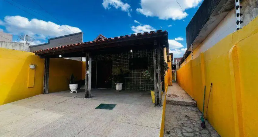 Casa com 3 dormitórios à venda, 150 m² por R$ 330.000,00 - Catolé - Campina Grande/PB