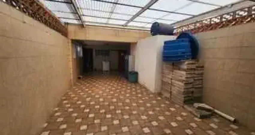 Casa com 4 quartos para alugar na Saúde, São Paulo 