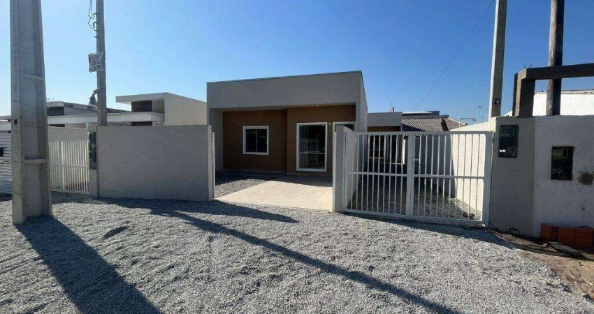 Casas 3 quartos sendo 1 suíte  a 450m do Mar Balneário Currais