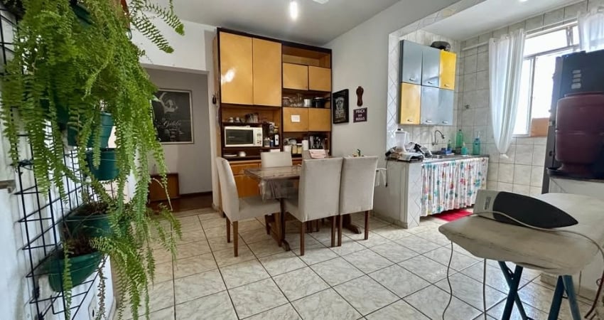 Apartamento espaçoso e bem localizado na Ilha, Oportunidade Imperdível!