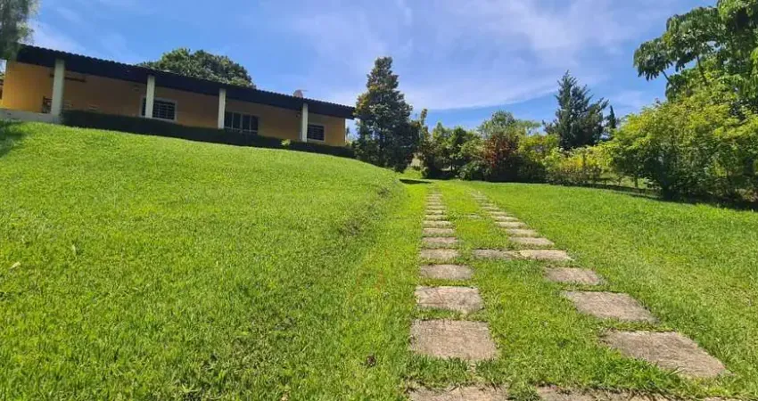 Chácara em condomínio: 4 quartos, 1 suíte, 2 salas, 3 banheiros, 220,09 m² em itu-sp, chácaras monte verde.