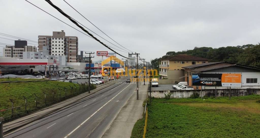 Terreno Plano Frente com 34 m e 980m2 em Bom Retiro, Joinville/SC