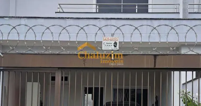Casa com 3 quartos à venda na Rua Pasteur, Iririú, Joinville