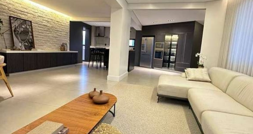 Apartamento Alto Padrão no Centro, 1 Suíte + 2 Quartos, 3 Vagas