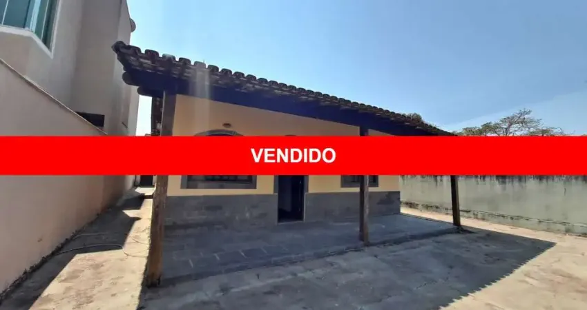 Casa à venda em Casimiro de Abreu-RJ, bairro Leda - Barra de São João: 3 quartos, 1 suíte, 1 sala, 2 banheiros, 1 vaga, 180m².