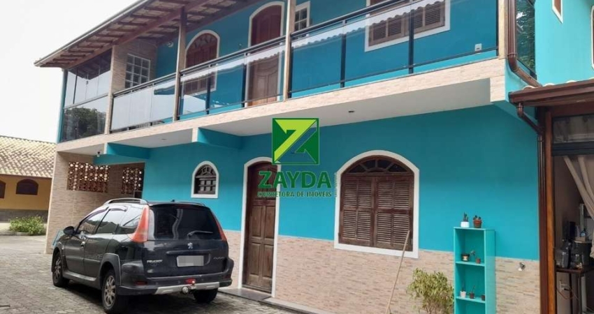 Casa à venda em Casimiro de Abreu-RJ, no bairro Santa Irene - Barra de São João! 4 quartos, 1 suíte, 1 sala, 2 banheiros, 1 vaga de garagem e 135,00 m² de área.