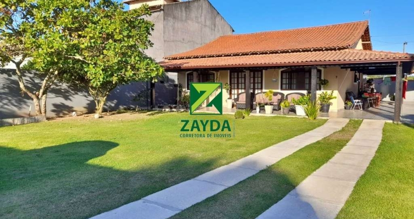 Casa de Esquina com 522m² de terreno, com 04 Quartos e Área Gourmet no Extensão Serramar Rio das Ostras-RJ - Imperdível!
