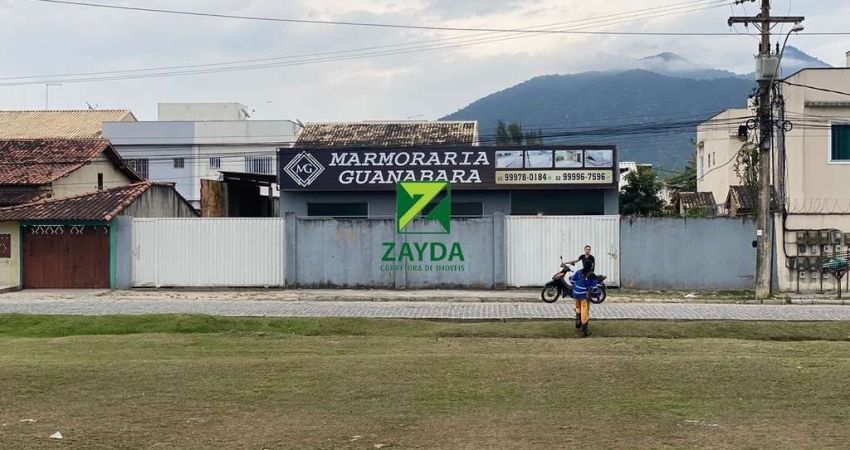 Excelente oportunidade de investimento: Ponto comercial à venda em Casimiro de Abreu-RJ, bairro Peixe Dourado II - Barra de São João, com 2 salas, 1 banheiro e 600,00 m² de área.