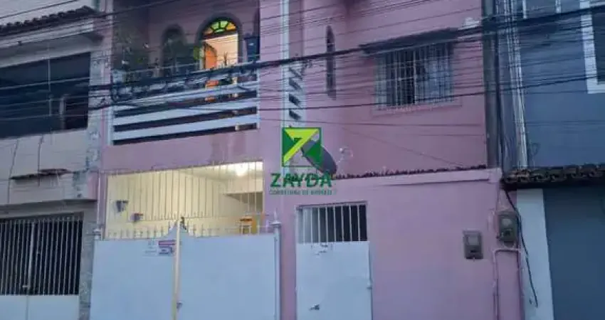 Casa Comercial à Venda em Rio das Ostras-RJ, 5 Quartos, 3 Salas, 2 Vagas de Garagem no Nova Aliança.