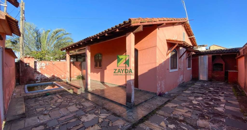 Casa à Venda em Barra de São João-RJ: 2 Quartos, Piscina, Churrasqueira!