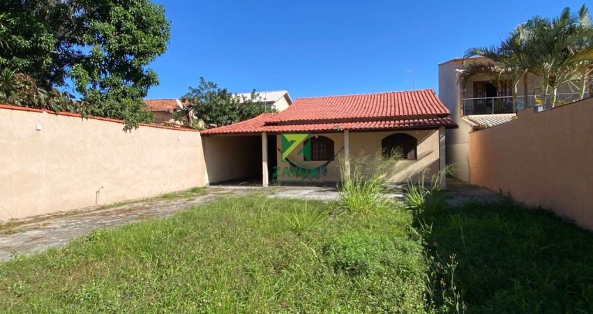 Casa à venda em Jardim Miramar-RJ: 3 quartos, 2 banheiros, 3 vagas de garagem - Oportunidade Imperdível!