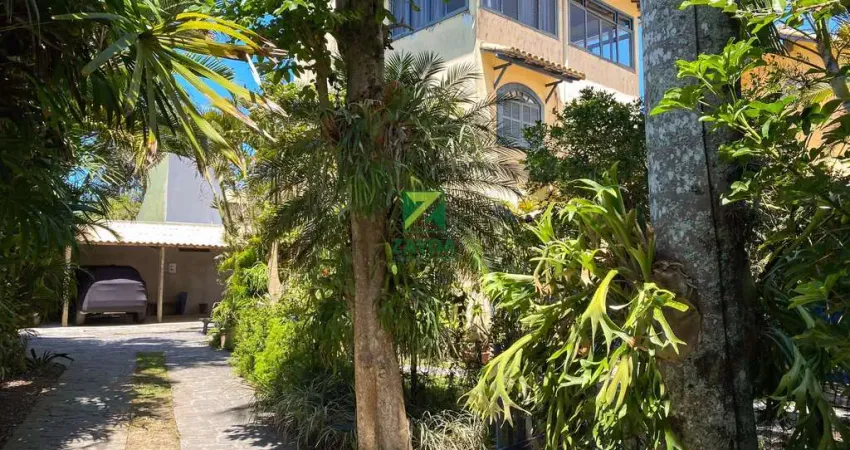 Casa de luxo na prainha - barra de são joão: 5 quartos, 3 suítes, vista panorâmica para o mar, ampla área gourmet e garagem para 6 carros.