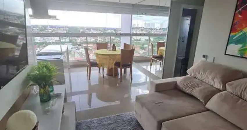 Apartamento mobiliado, 70 metros, andar alto, enfrente ao parque