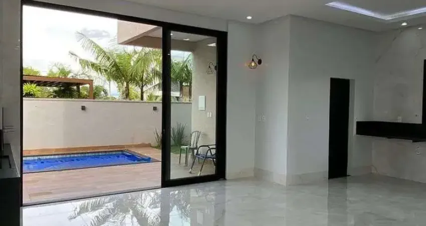 Sobrado à Venda com 3 suítes no Parqville Jacarandá 250,00 m².