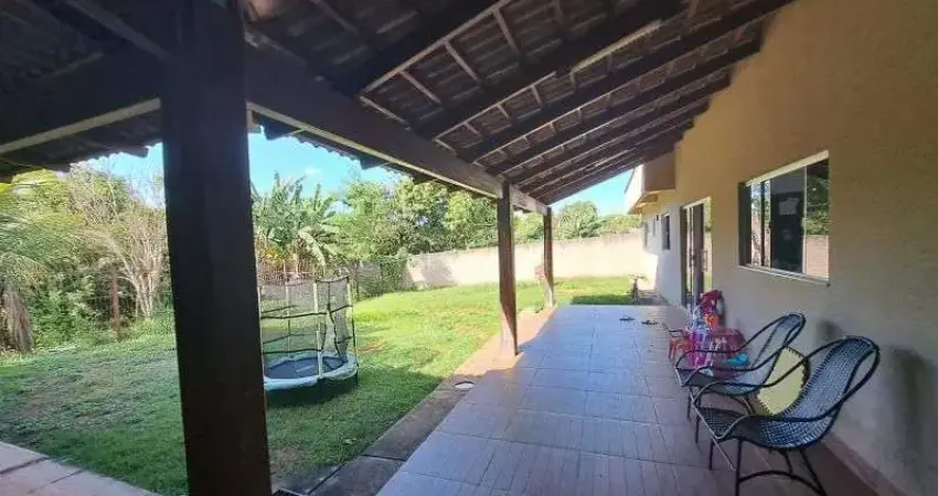 Chácara à venda dentro de Aparecida de Goiânia com 2.025m² Casa com 4Q
