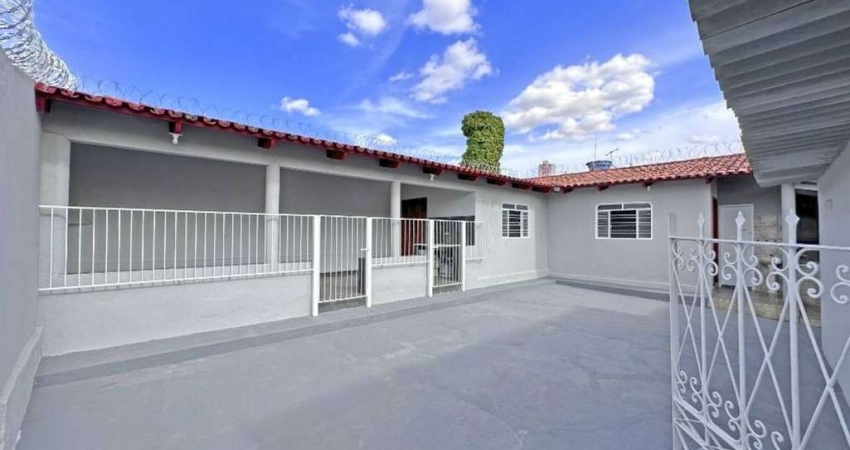 Casa à venda no Parque Amazônia com uma kitnet no fundo, de 374,00 m²