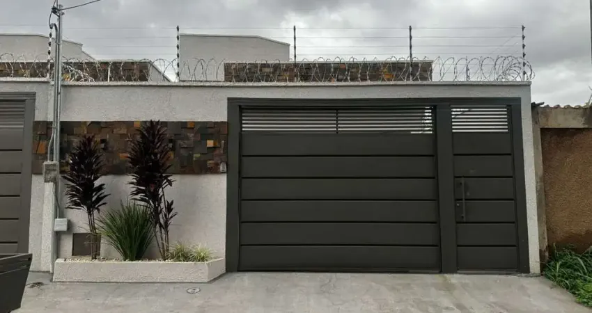 Casa à venda 3 quartos, sendo 1 suíte, 2 banheiros de 145,00 m²