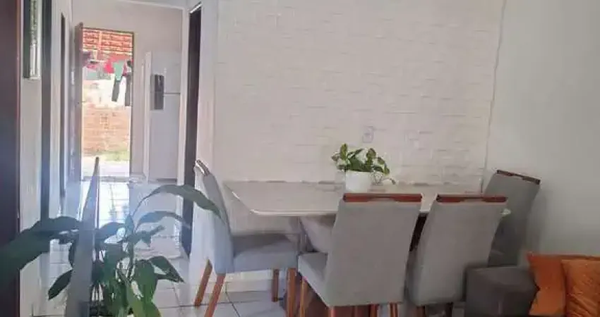 Casa à venda de 3 quartos, 130,00m² - Senador Canedo
