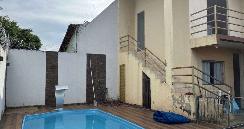 Oportunidade Casa à Venda com 3 quartos, sendo 1 suíte de 296,25 m².