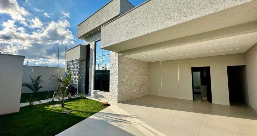 Casa três suítes com piscina próximo ao Jardins Madri