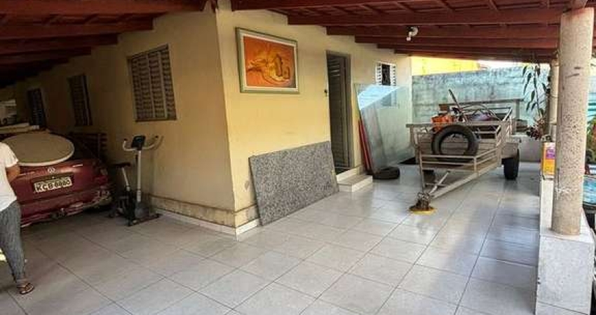 Casa com 3 quartos à venda na Rua RI 3, 28, Residencial Itaipu, Goiânia