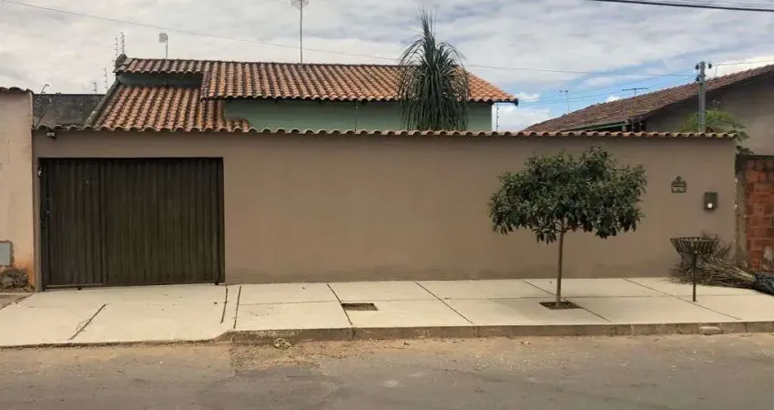 Ótima casa de 3 Quartos com suíte na Vila Maria Ap. de Goiânia
