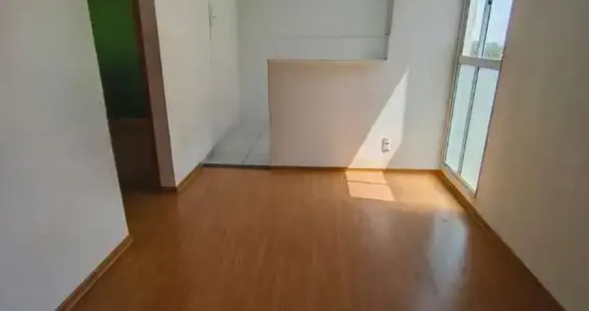 Vende-se apartamento com 2 quartos no residencial monte carlo