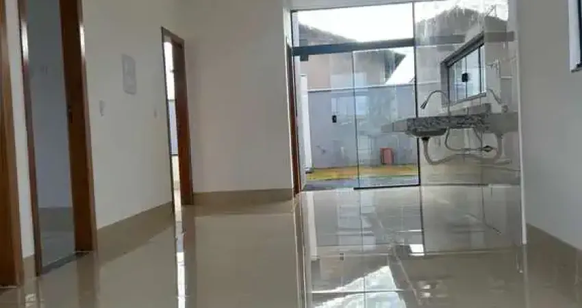 Casa no condominio imperial com 3 quartos sendo uma suite em trindade