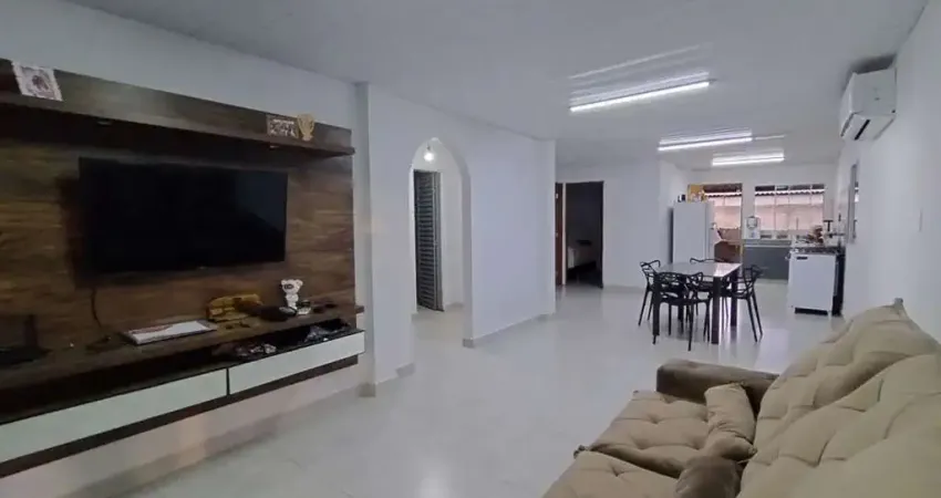 Casa com 3 quartos à venda na Avenida Francisco Bibiano, 20, Setor Urias Magalhães, Goiânia