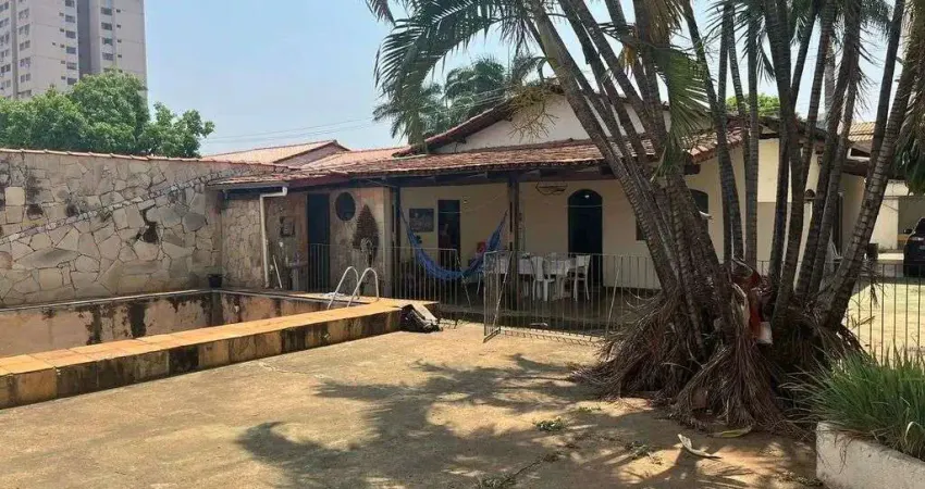 Casa à Venda com 4 quartos sendo 1 suíte, de 205,54 m² no Jardim América.