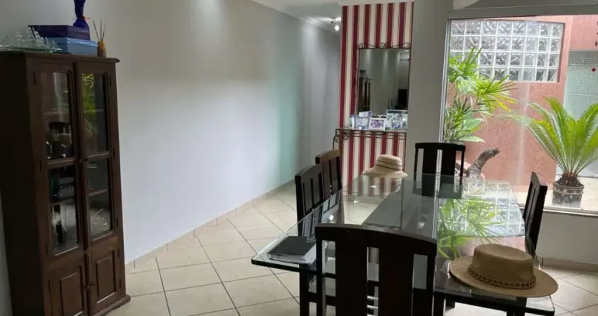 Casa a venda na Vila Lucinda em Santo André por apenas R$ 1.100.000,00, Sobrado a venda na Vila Lucinda em Santo André por apenas R$ 1.100.000,00