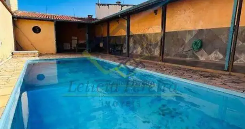 Casa com 3 quartos à venda, 381 m² por R$ 900.000 - Vila Romanópolis - Ferraz de Vasconcelos/SP