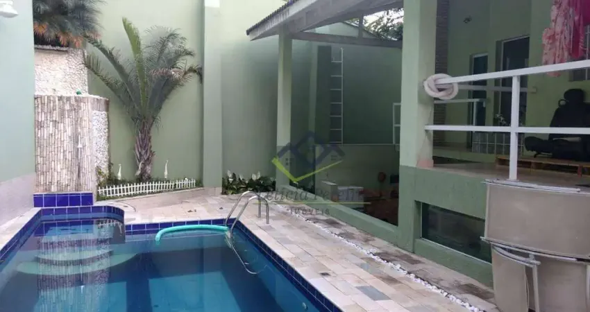 Sobrado com 5 Quartos, 300 m² - venda por R$ 1.600.000 ou aluguel por R$ 10.000 - Condomínio Country Club - Arujá/SP