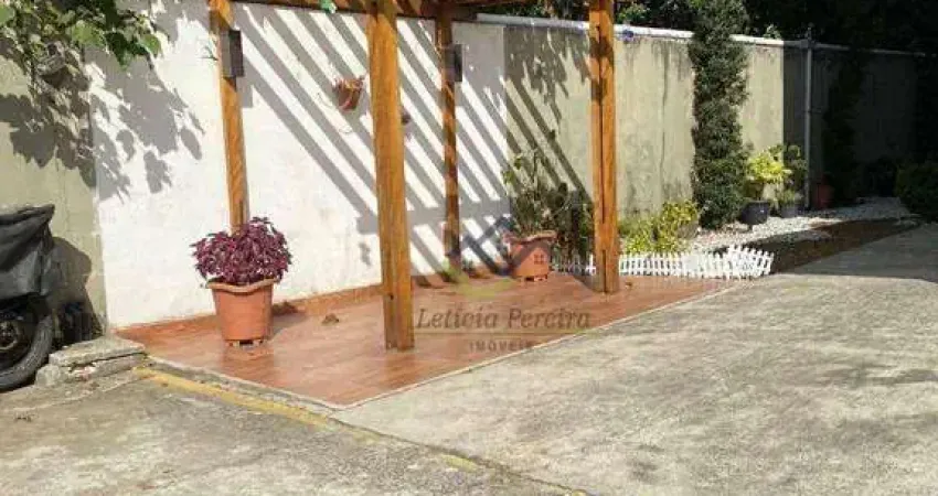 Sobrado com 2 quartos à venda, 57 m² por R$ 295.000 - Caxangá - Suzano/SP