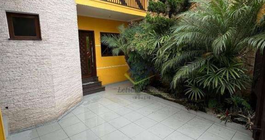 Sobrado 3 Quartos à venda, 162 m² por R$ 900.000 - Vila do Americano - Ferraz de Vasconcelos/SP
