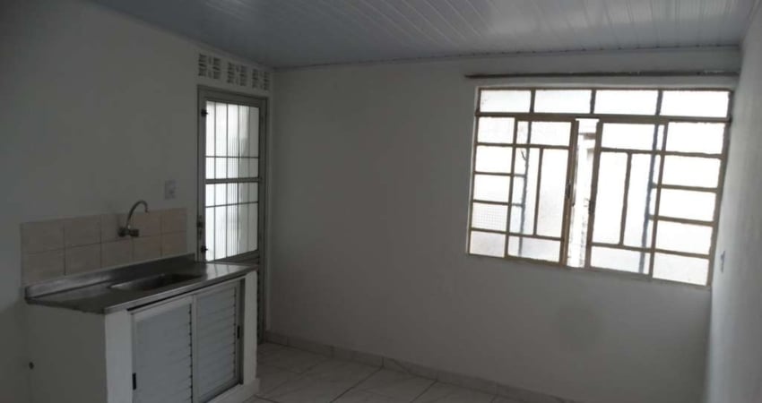 Casa com 1 quarto para alugar em Cangaíba, São Paulo 