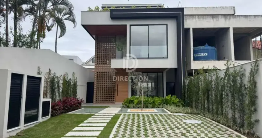Casa em condomínio fechado com 4 quartos à venda na Rua Benjamim Magalhães, Barra da Tijuca, Rio de Janeiro
